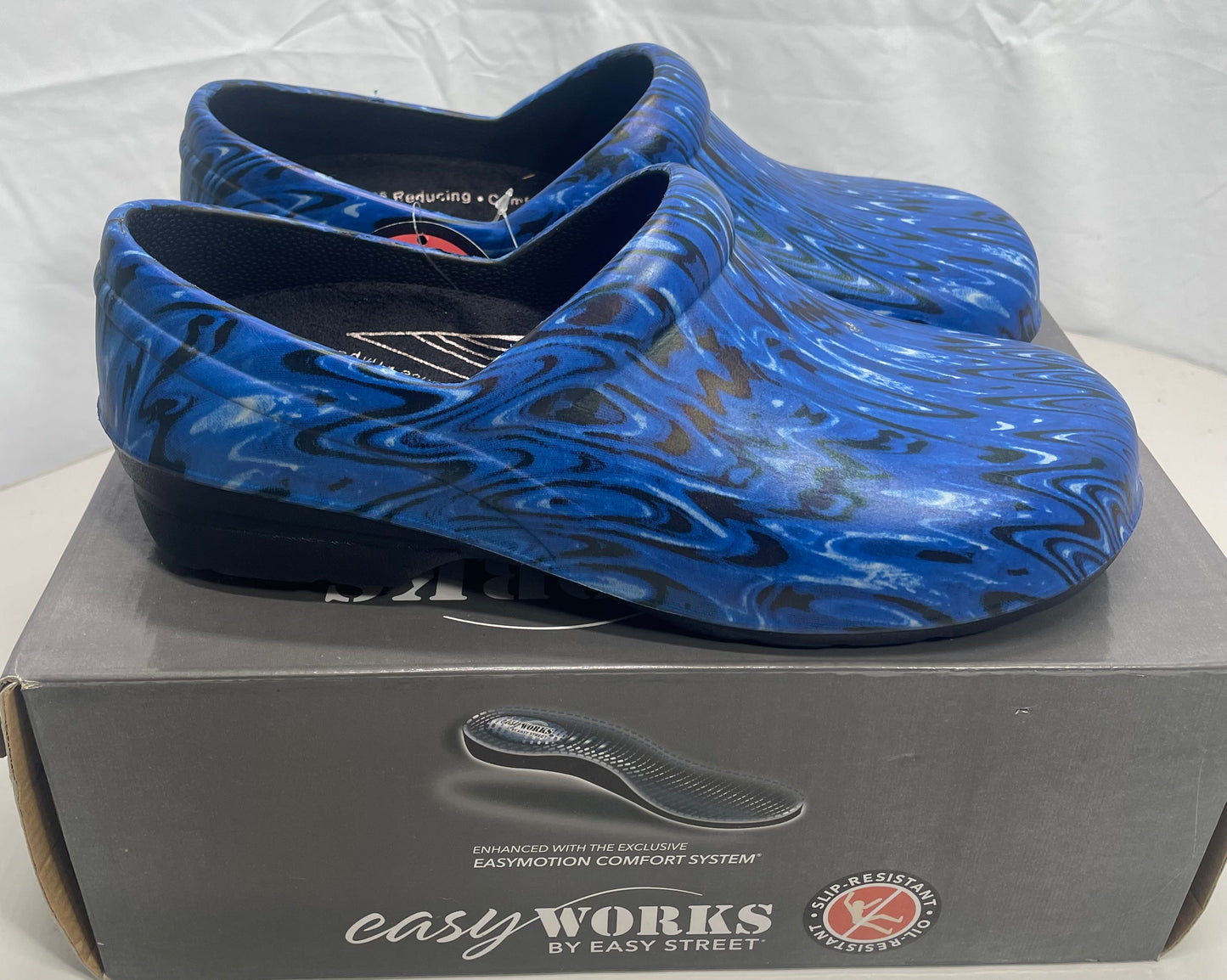 NIB! Easy Works by Easy Street Kris Navy Ripple Clogs Ladies 10