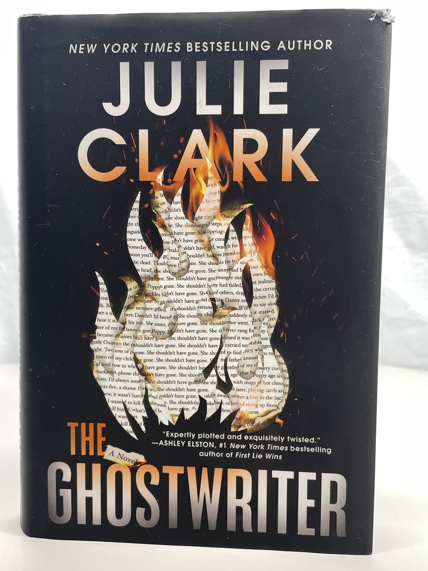 Hardcover Book Julie Clark 2025 The Ghostwriter LT WEAR NON FICTION
