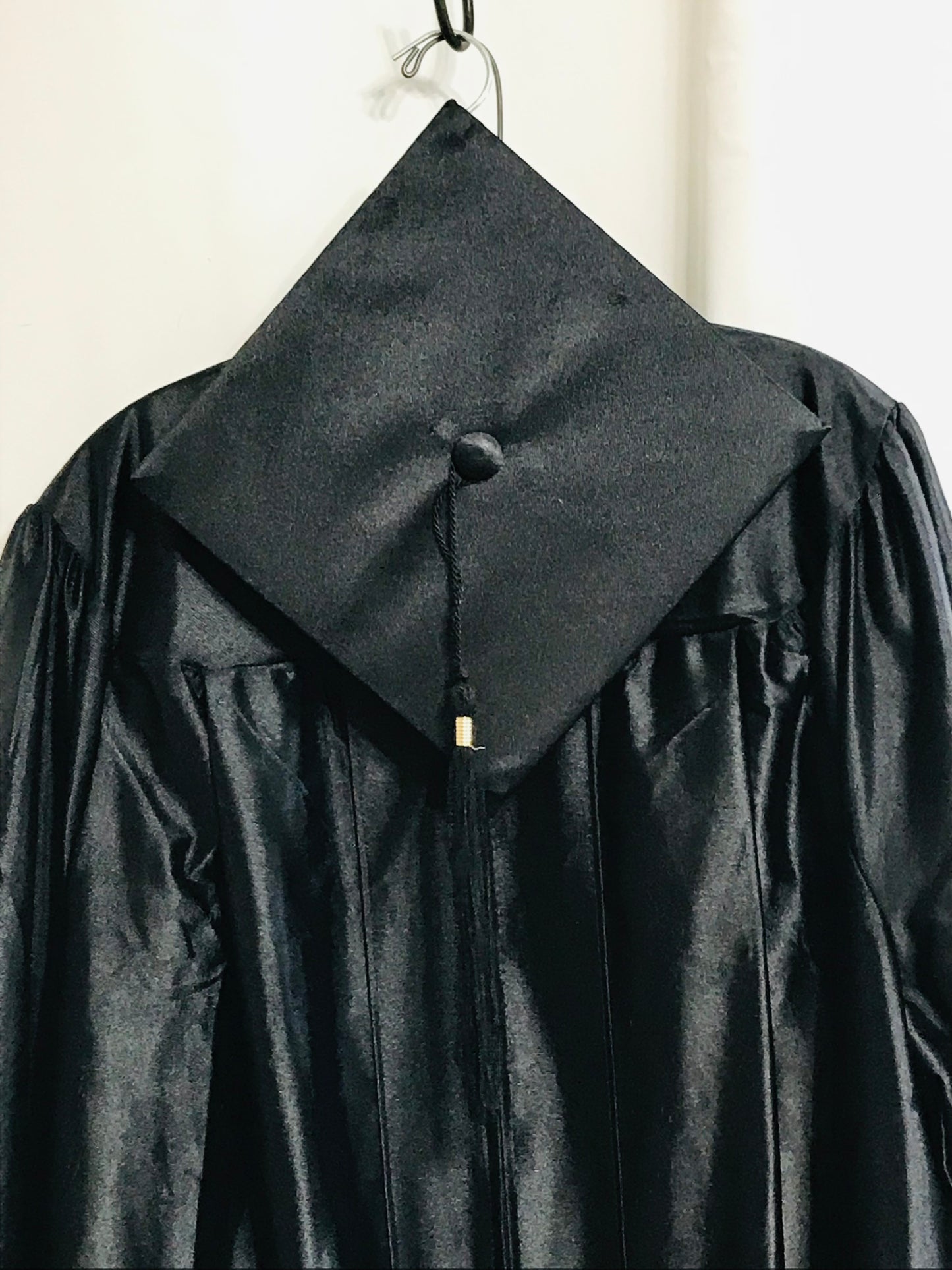 COSTUME Black Gradation Cap & Gown Adult L / XL