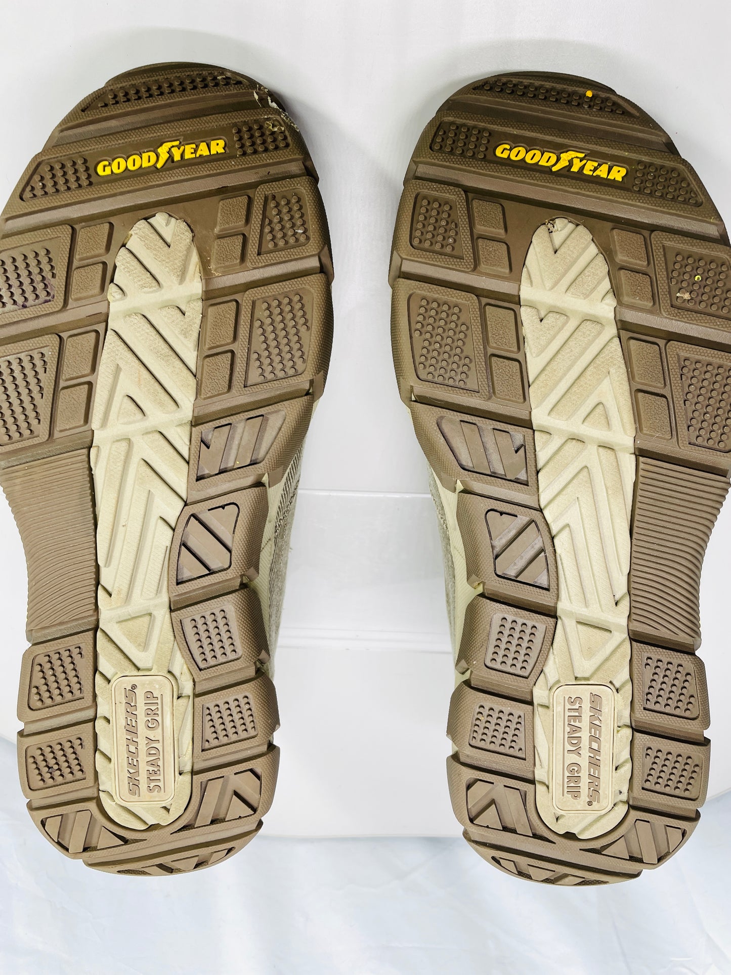 EUC Skechers Slip Ins Arch Fit Motley Denim Tan/Taupe Mens 13 EUC w/ Box