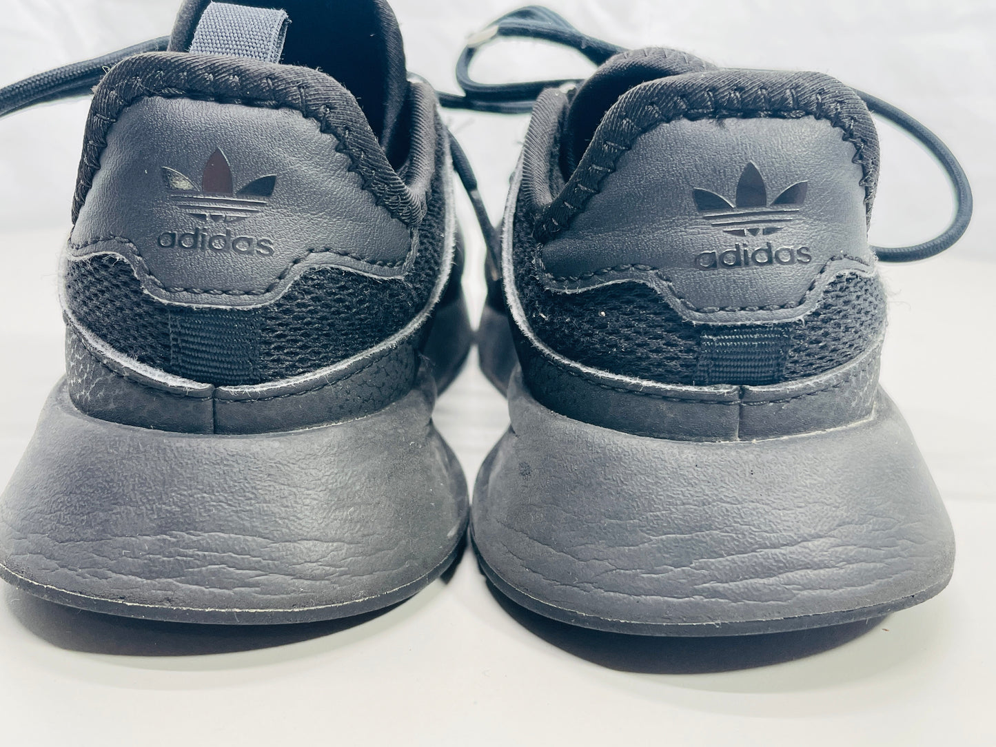 Adidas Sneaker All Black Blackout Mesh Run Shoe Unisex Boys Girls 13K