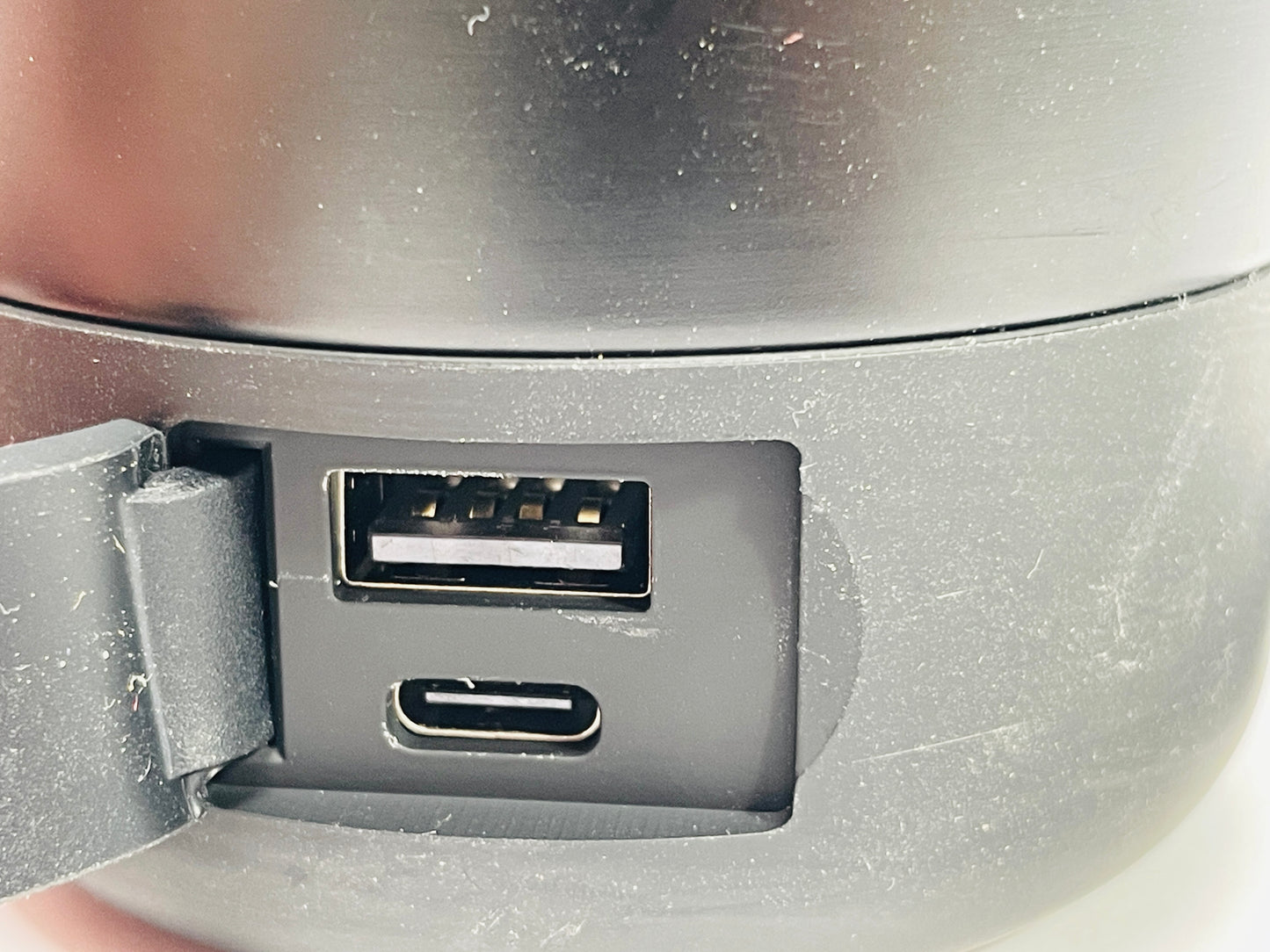 TESTED TYLT All-in-One 17oz Stainless Steel Water Bottle & Portable Power Bank