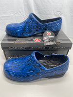 NIB! Easy Works by Easy Street Kris Navy Ripple Clogs Ladies 10