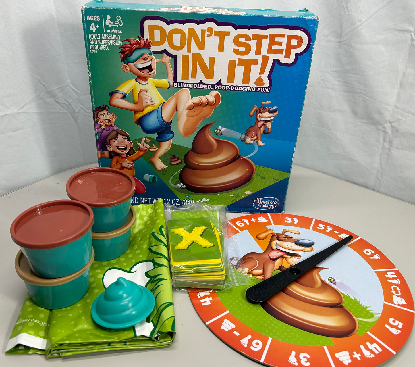 2017 Don't Step In It! Family Game COMPLETE DAMAGED BOX