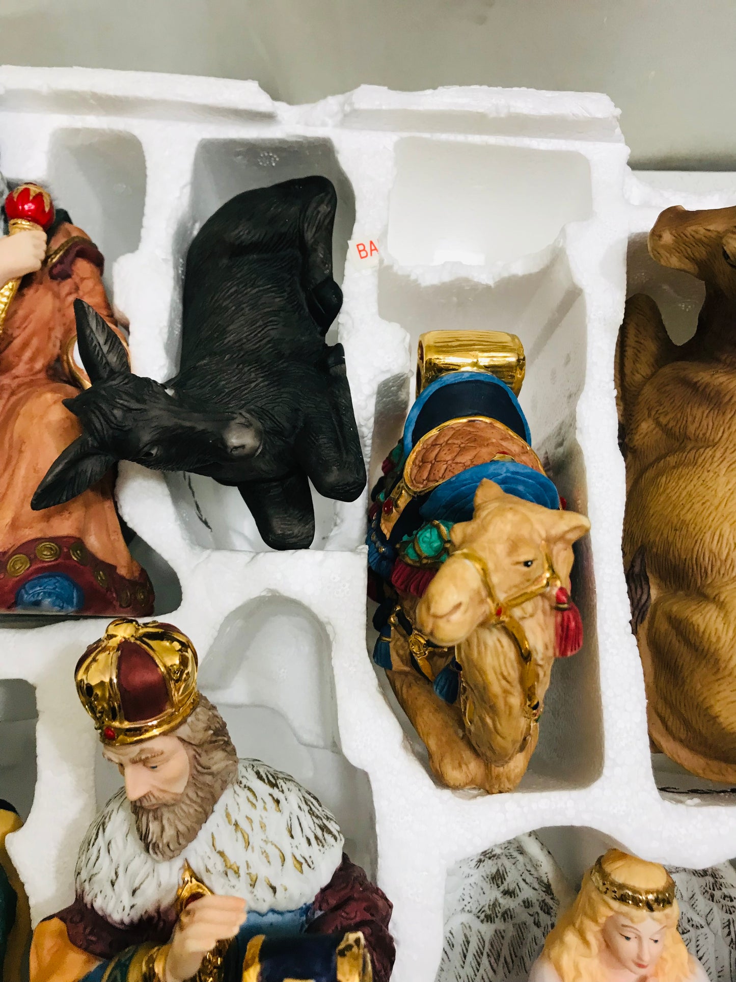 VINTAGE COMPLETE Kirklands Signature 13 PC Nativity Set BROKEN HAND/STAFF * SEE PICS *