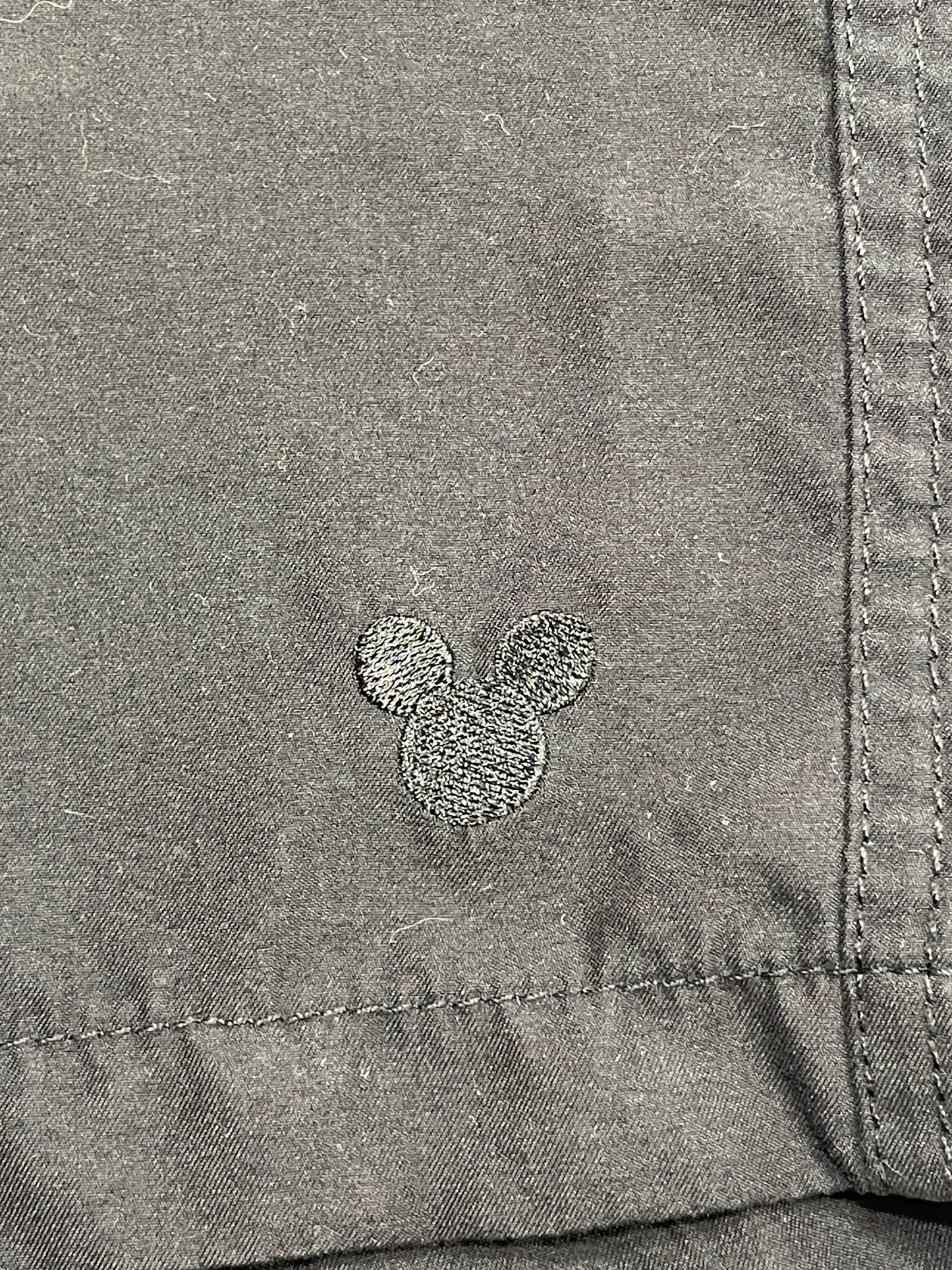 Disney Parks Cargo Shorts Black UNISEX Elastic Waist (34) Adult XL Features Disney Logo DAMAGE