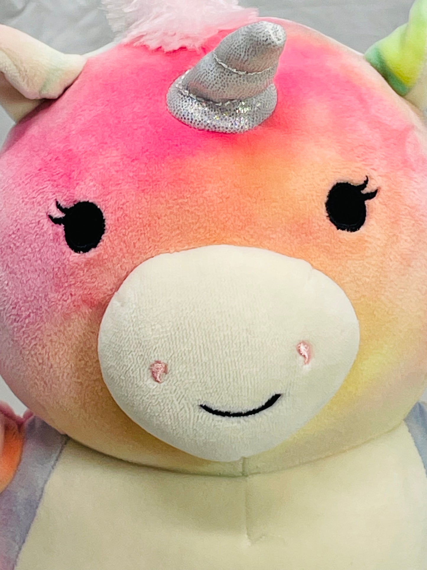 Squishmallows Hug Mees 12" Esmeralda Tie Dye Unicorn LT WEAR Freshly Laundered