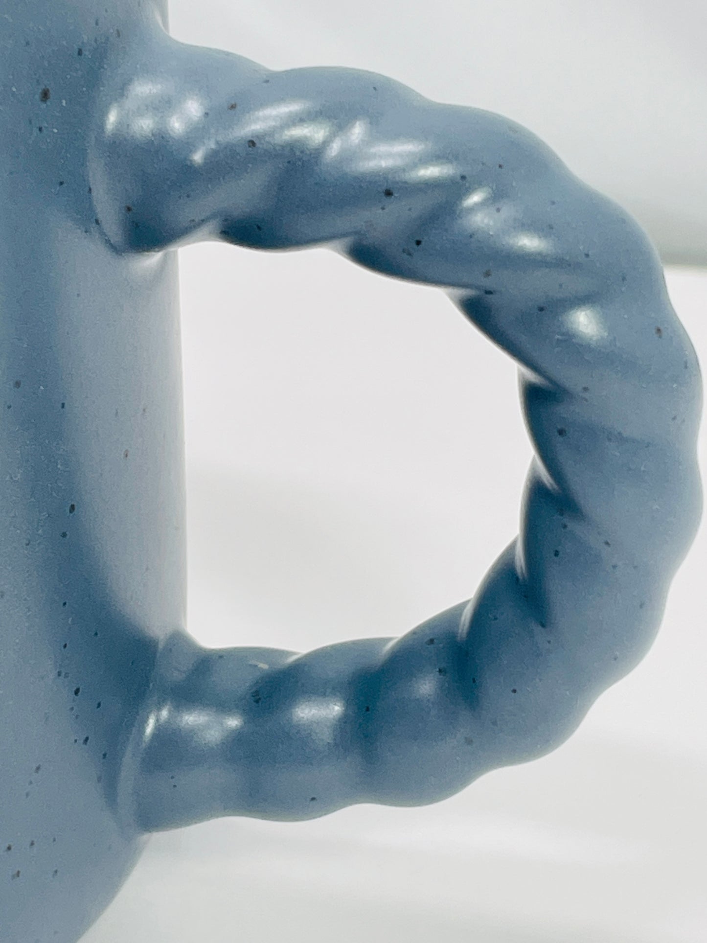 2 PC Gray/Blue Mug Set Black Speckles and Twist Handle Large 16oz