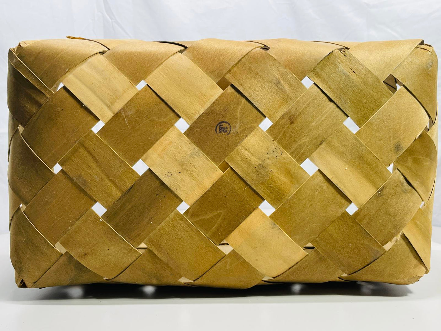 Vintage Slat Basket Lt Wear with Handle 18"