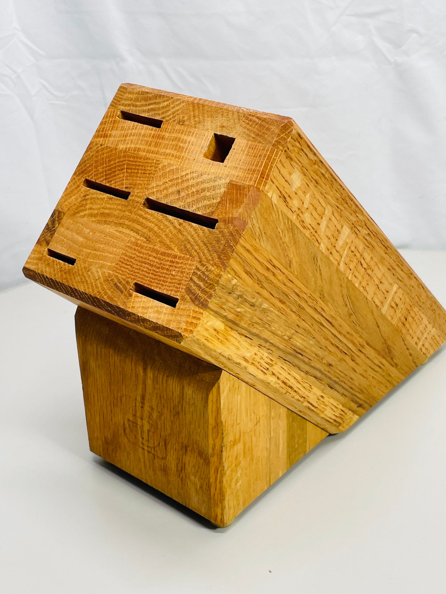 Wooden Knife Block 6 Slots Pecan Stain Lt Wear