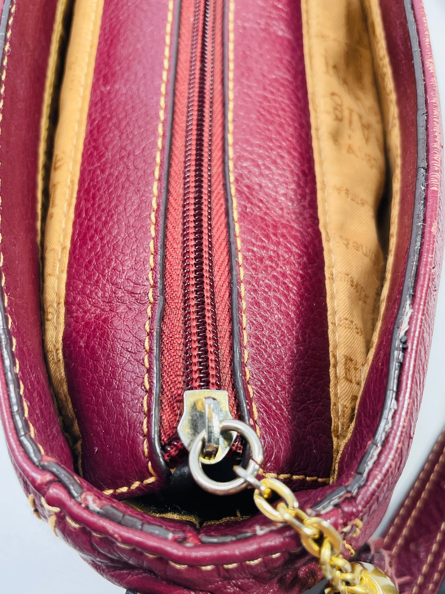 Vintage Etienne Aigner Purse Leather Red Burgundy 77810