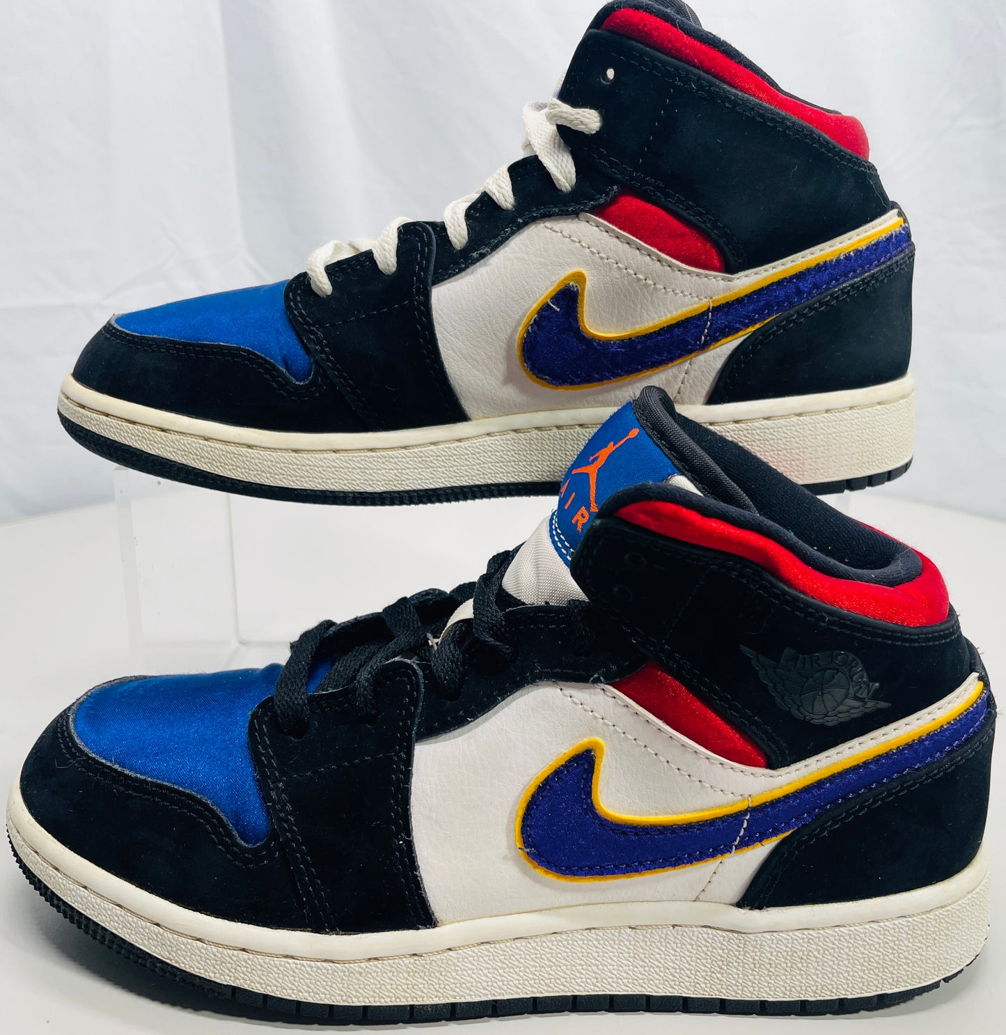 Nike Jordan High Top Sneaker Basketball Shoe Lace Up RETRO Black Blue Red Boys 4Y
