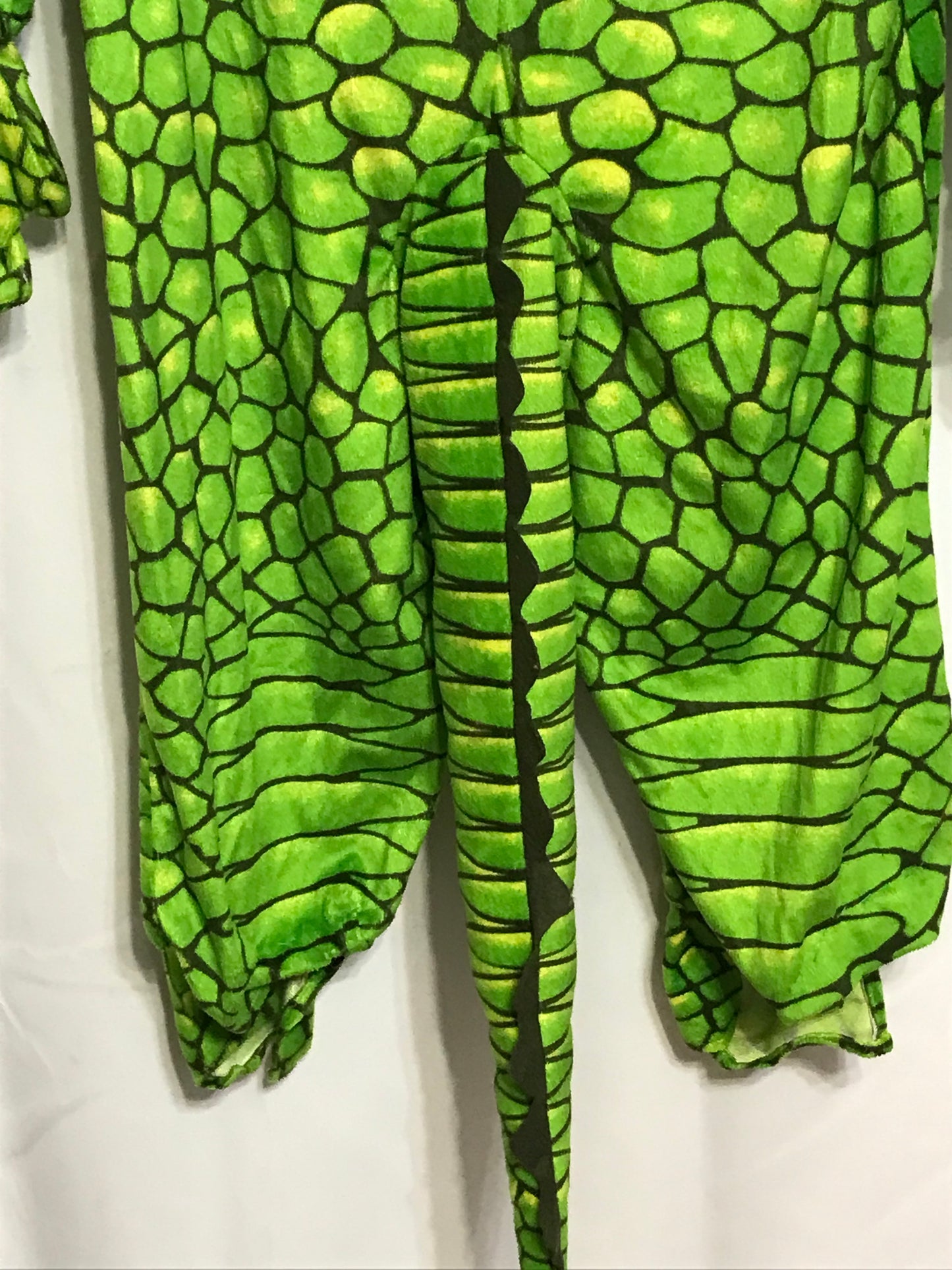 COSTUME Underwraps Gator Costume 2-4Y with Plush Gator Head and Gator Glove Hands