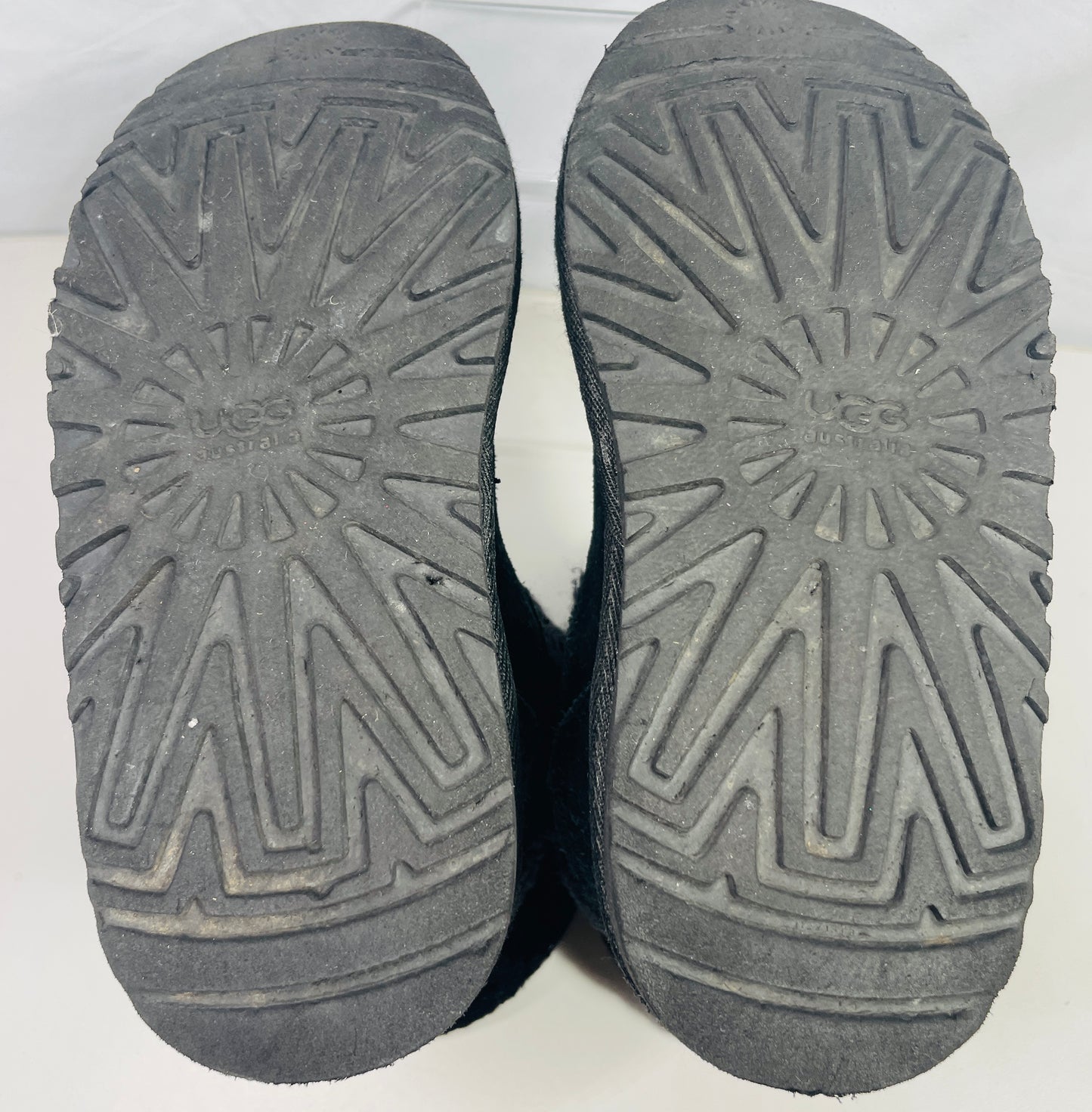 Ugg Australia Boot Black Juniper Cable Knit/Suede Girls USA 13