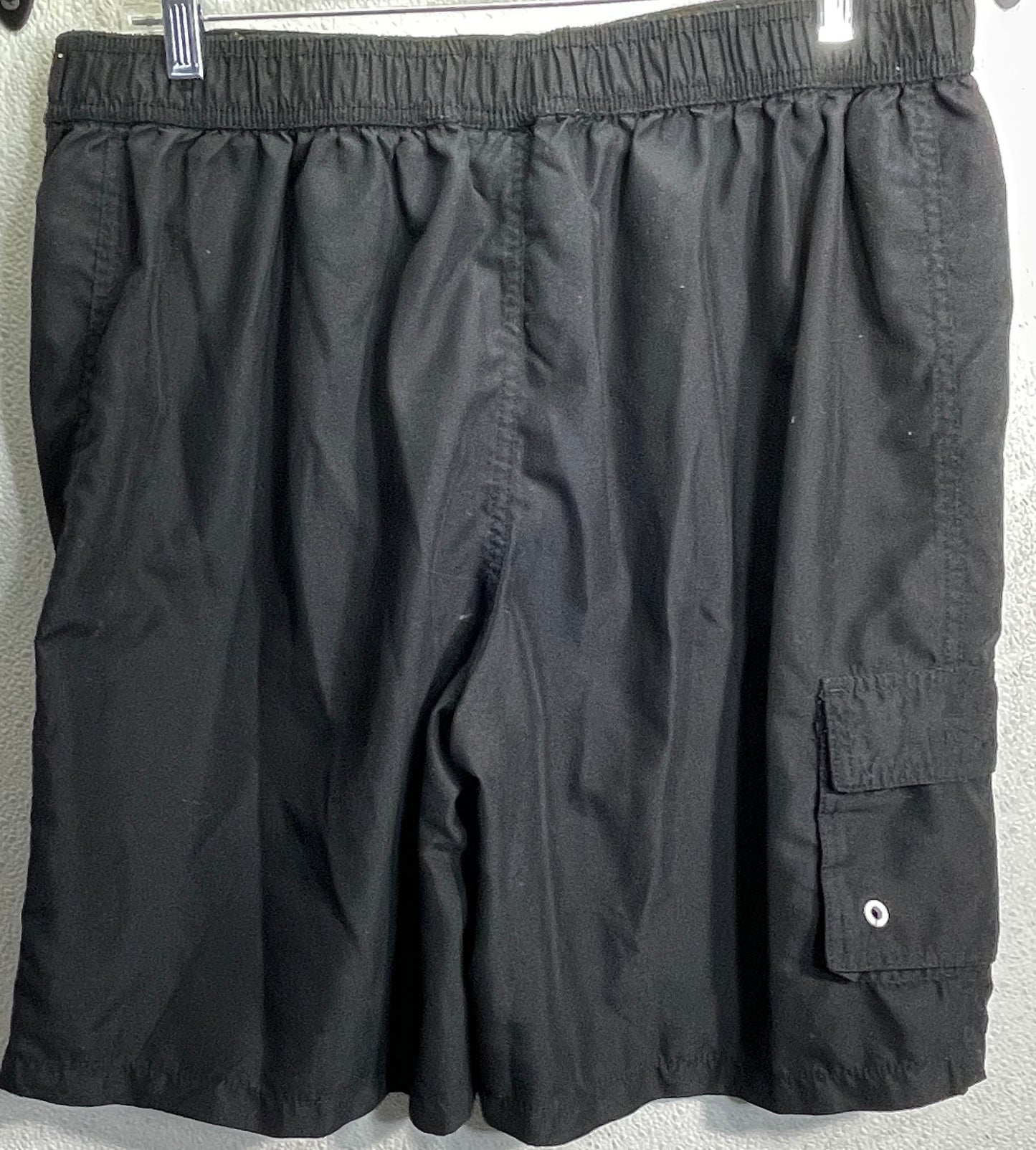 Disney Parks Cargo Shorts Black UNISEX Elastic Waist (34) Adult XL Features Disney Logo DAMAGE