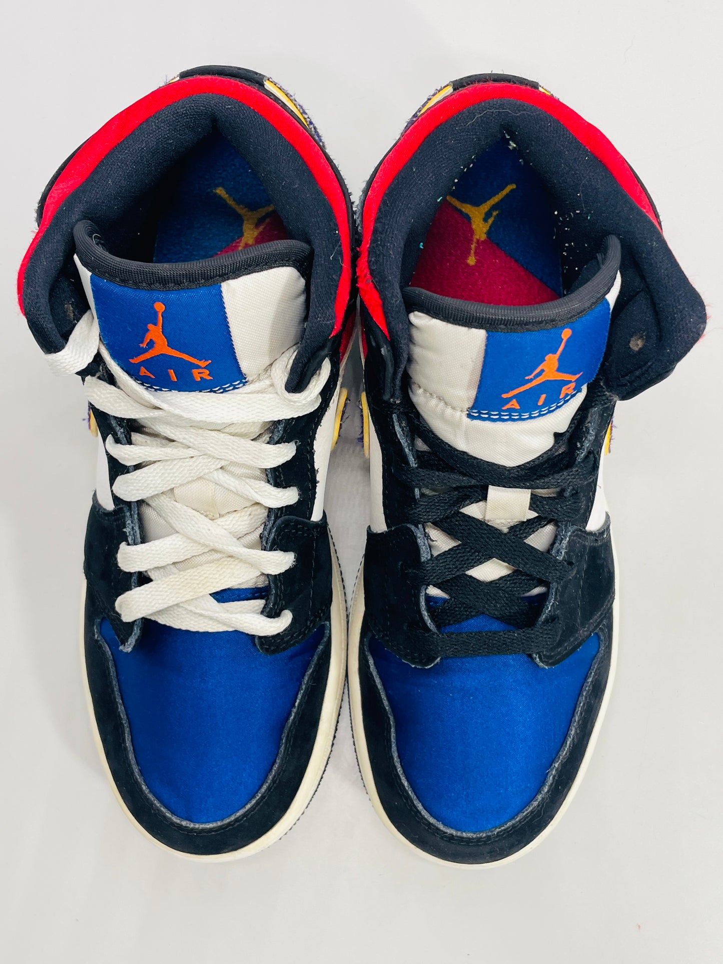 Nike Jordan High Top Sneaker Basketball Shoe Lace Up RETRO Black Blue Red Boys 4Y