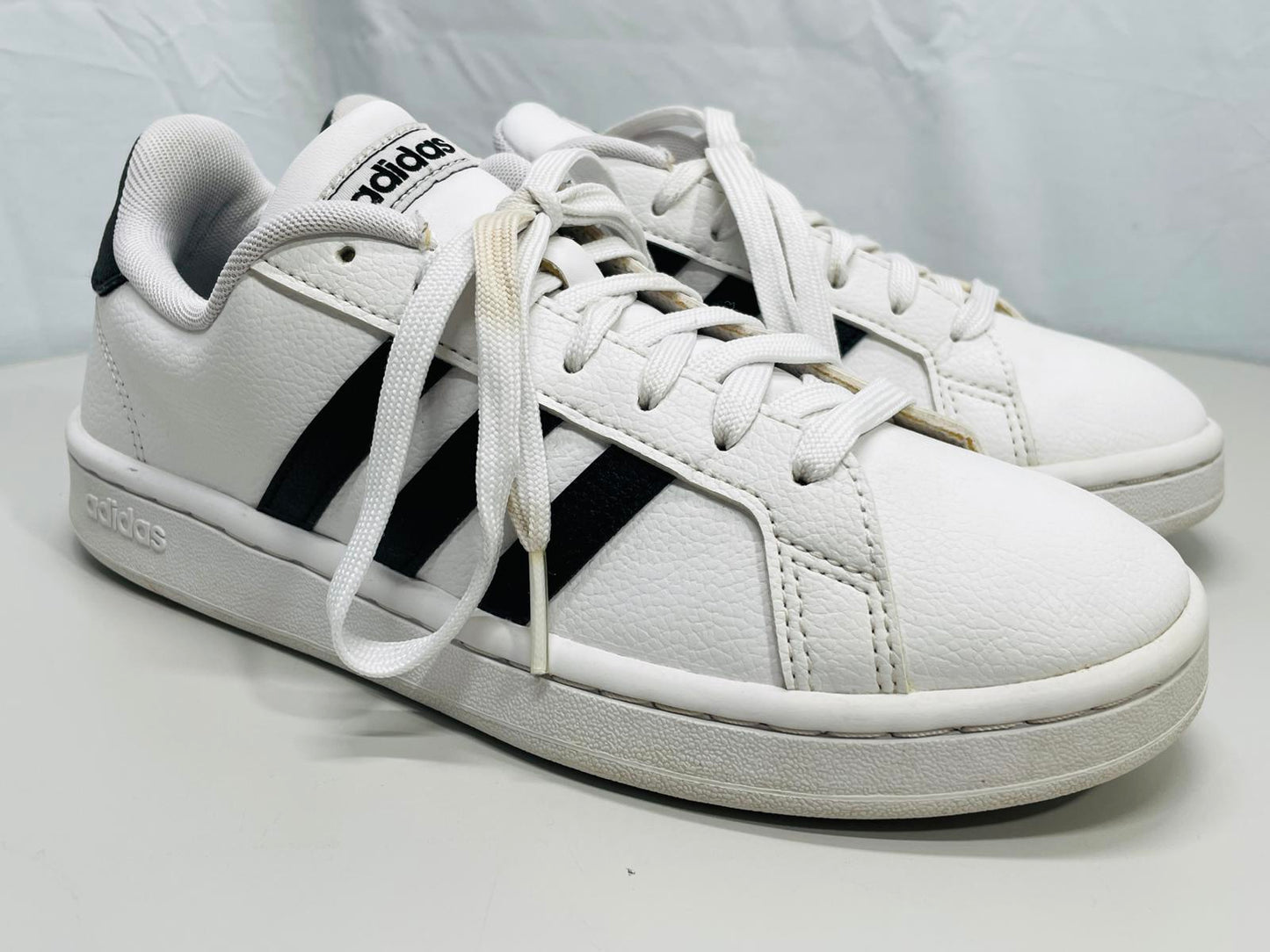 Adidas Grand Court White / Black Shoes Wmns 6