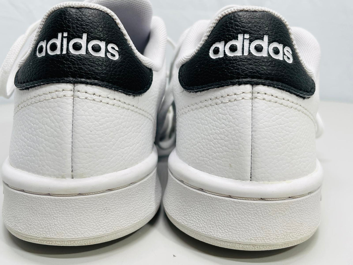 Adidas Grand Court White / Black Shoes Wmns 6