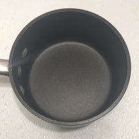 Vintage Commercial aluminum cookware 2 1/2 qt sauce pot 1702 1/2